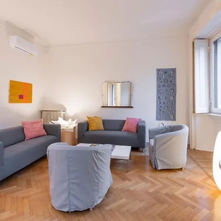 Apartment Ercole Ferrario 12 - Ampio E Luminoso