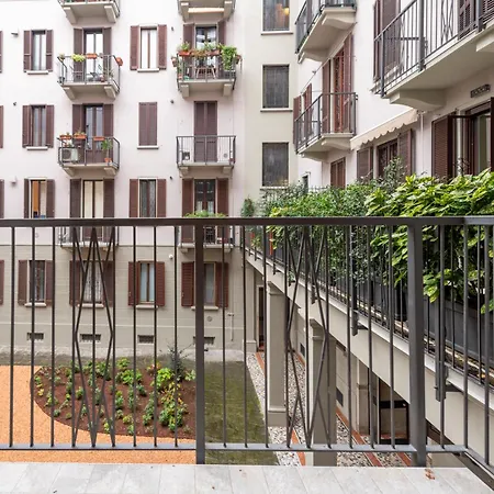 Ercole Ferrario 12 - Ampio E Luminoso Apartmán Milán