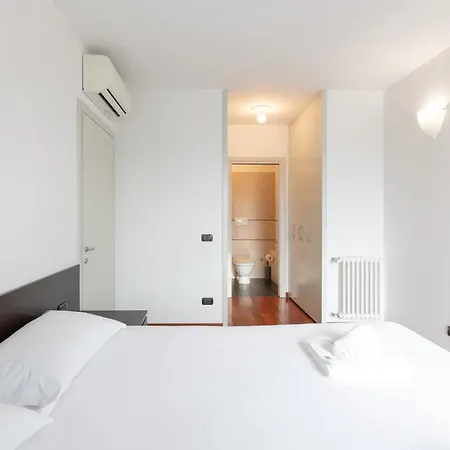 Bright Two Bedrooms With Terrace Zanuso - Mirable Pm Apartment *