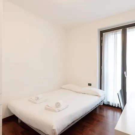 Apartamento Bright Two Bedrooms With Terrace Zanuso - Mirable Pm Milán