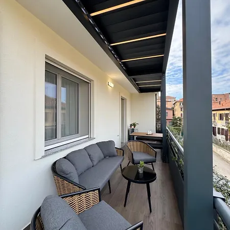 White House Con Posti Auto 아파트