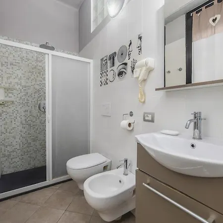 Appartamento 5 Min To Metro - Independent - Quiet - Privacy *