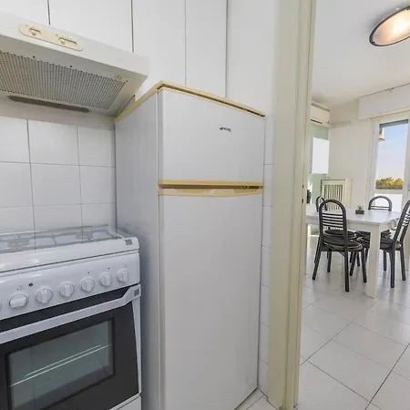 Apartment Easy Parking - 5 Min To Metro - Balcony - Quiet Milan