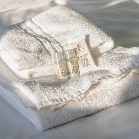 Apartment Easy Parking - 5 Min To Metro - Balcony - Quiet *