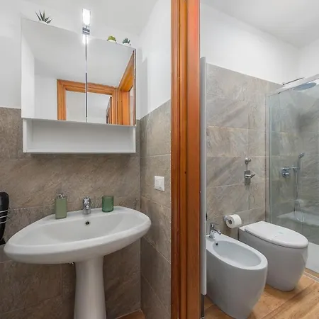 2 Min To Metro - 12 Min To Station And Duomo - Quiet Apartamento Milán