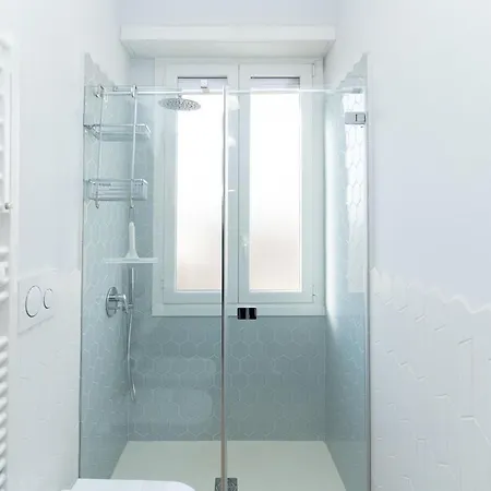 Daire Bright In Front Of Navigli With Ac Wifi *