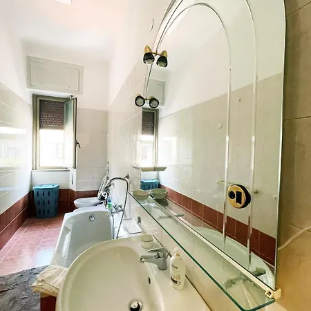 Apartment Grand Corner 32 Milan