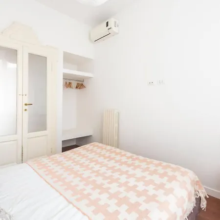 Welkhom Bocconi Modern 2 Bdr Milán