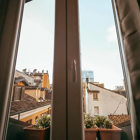 The Mirror Attic - Moscova Brera Milano