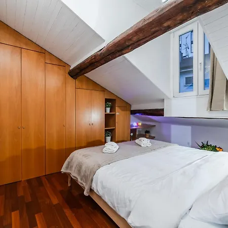 The Mirror Attic - Moscova Brera Milano