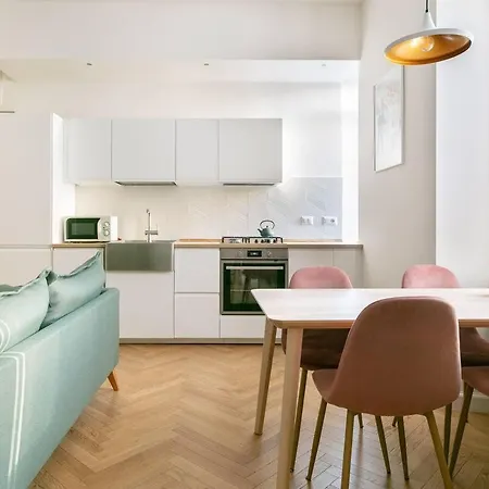 Charming Courtyard House In The Heart Of Lägenhet Milano