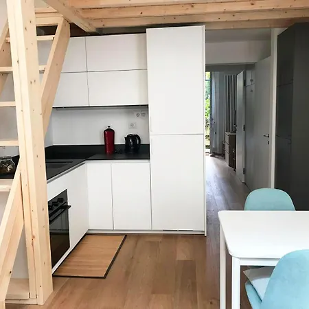 Cozy In In Area *