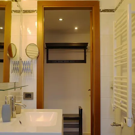 Bwr - Two-room Near The Station, Venini Milan