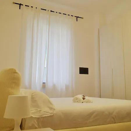 Apartment Bwr - Two-room Near The Station, Venini