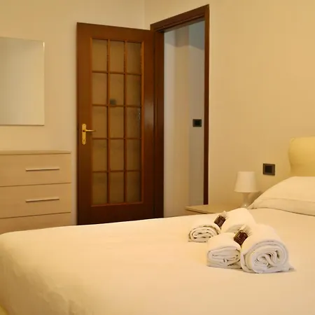 Bwr - Two-room Near The Station, Venini Milan