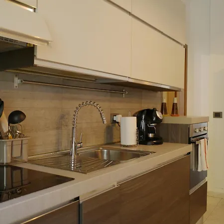 Apartment Bwr - Two-room Near The Station, Venini *
