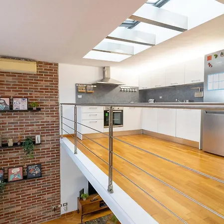 Artist's Nest - Loft Con Patio Esclusivo 아파트 밀라노