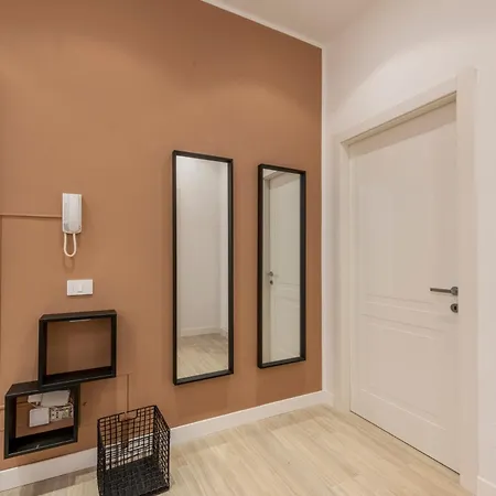 Daire Corso Garibaldi 64 - Living