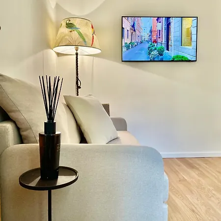 Apartamento In San Agostino Milão