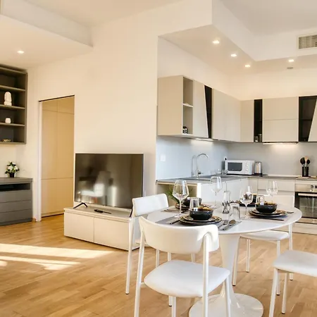 Corso Vittorio Emanuele Grandsuite - Position In Next To Duomo Apartment