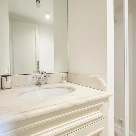 Elegante Quadrilocale Conciliazione - Mirable Pm شقة