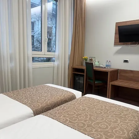 Hotel Csi Group - Station 3*