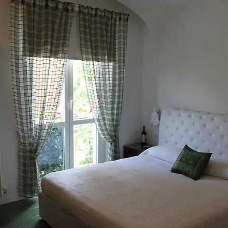 Bed & Breakfast Abracadabra Tortona 2*