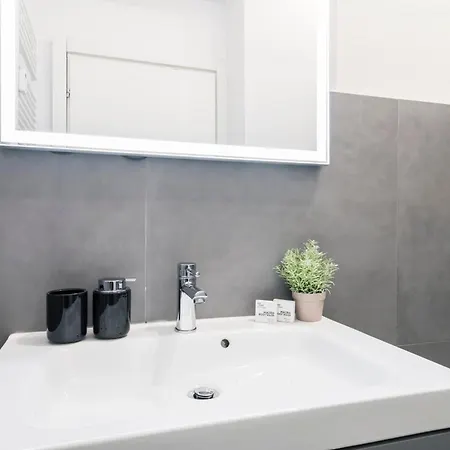 114 - Amazing Flat Fully Furnished In P.ta Romana