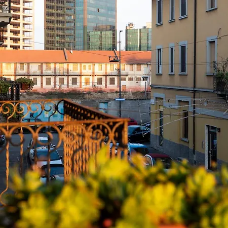 Relax A 4 Salti Dai Navigli بيت ضيافة ميلان