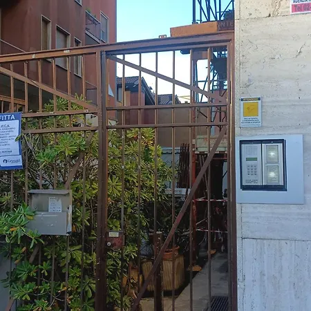 Konukevi Casa Mafalda - In Near Naviglio Grande *