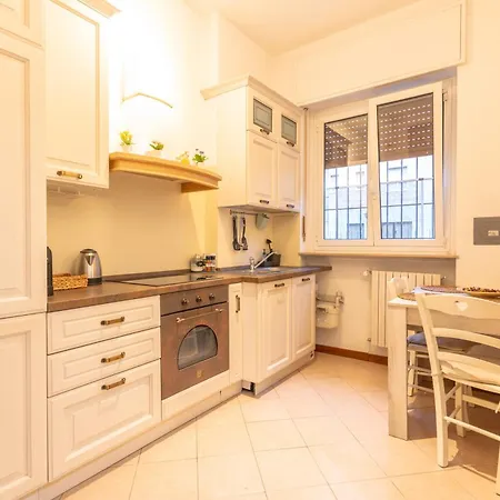 דירה Modern Loft In Near Metro And San Siro מילאנו