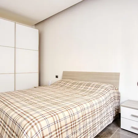 Apartment In Citta Studi 3 Pax *