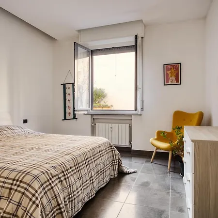 Apartment In Citta Studi 3 Pax