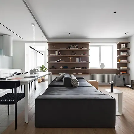 Luxurious Hotel *