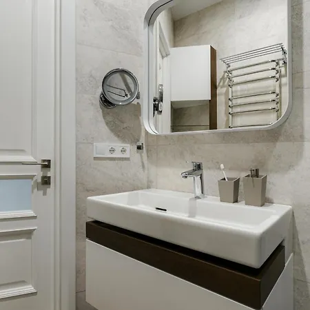 Luxurious * Milan