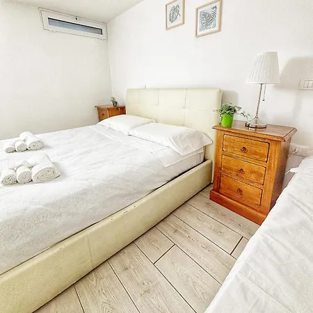 Apartment Cozy Basement Navigli Milan
