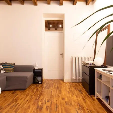 Live In Style Elegant Near Duomo Apartment
