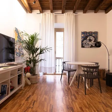 Live In Style Elegant Near Duomo Apartment