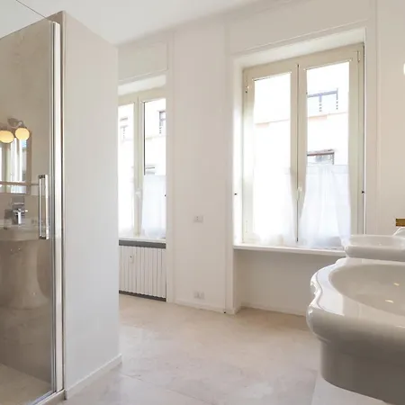 Homnest I Duomo Penthouse Apartment Milan