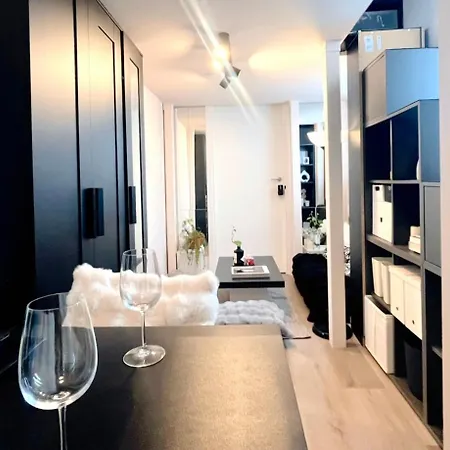 Kwatera prywatna B&B Pizza Room Twin Room Near Navigli Milan