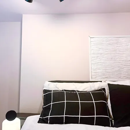 Kwatera prywatna B&B Pizza Room Twin Room Near Navigli Milan *