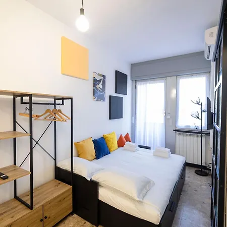 Loft Moderno A Due Passi Da San Siro Fiera Apartmán *