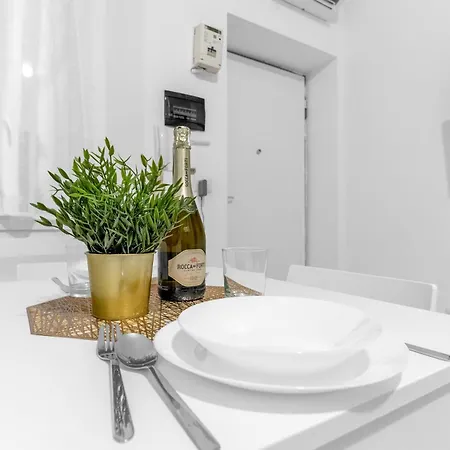 Apartment Arq16 - Duomo-loreto - - Modern