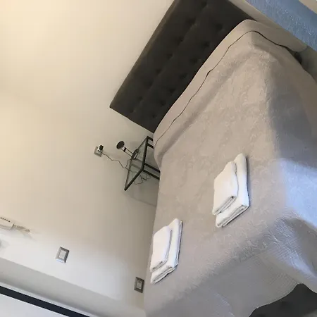 Certosa Apartment *