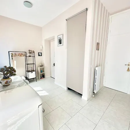 Center Romantic With Terrace Apartment Milan