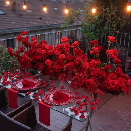 Center Romantic With Terrace Milan