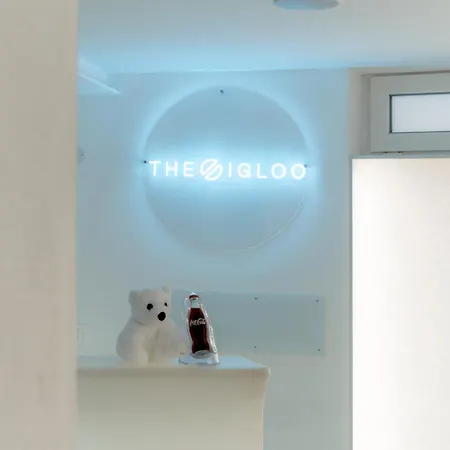 The Igloo فيلة *