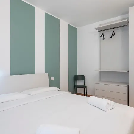 Palazzo Crovato - Design E Comfort Nel Cuore Di Μιλάνο