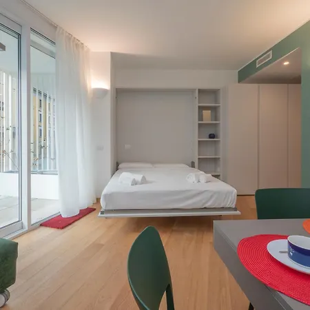 דירה Palazzo Crovato - Design E Comfort Nel Cuore Di מילאנו