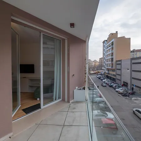 Palazzo Crovato - Design E Comfort Nel Cuore Di Μιλάνο